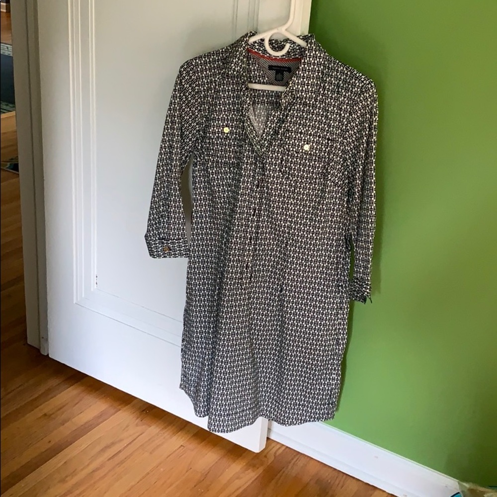Quarter sleeve dress